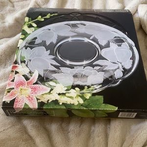 Round Glassware Platter
Forbidden Fruit
by VICTORIA & BEALE